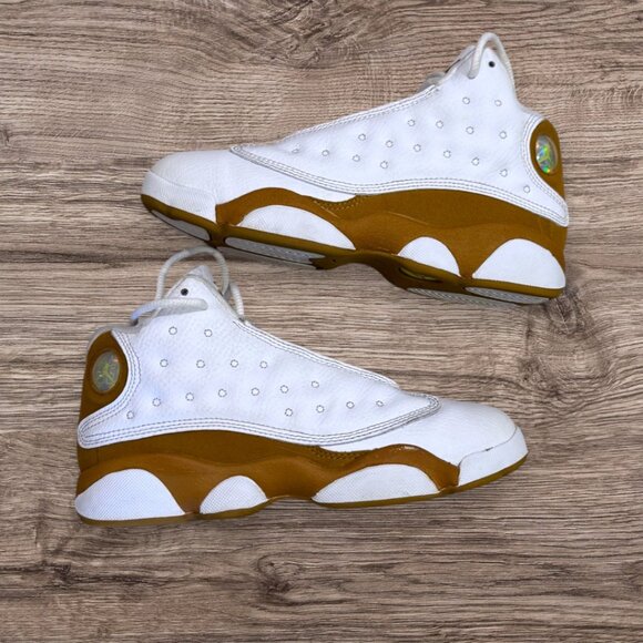 Boys AIR JORDAN 13 XIII Retro Wheat White Holiday 2023 Youth Size 3 - Picture 1 of 11